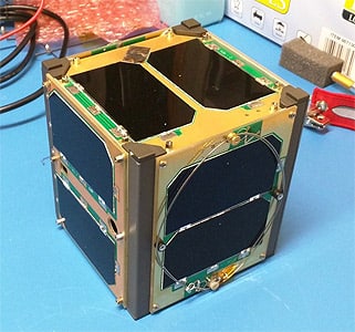 ☄️Ожидается, что в конце апреля, орбитальный трек спутника AO-109, он же RadFxSat-2, он же AMSAT Fox-1E, подойдет к концу. 🛰AO-109 - последний из пяти Fox-ов запущенный AMSAT, 17 января 2021 года, в рамках миссии ELaNa 20, ракетой-носителем LauncherOne.На борту несет линейный транспондер (8 мВт) и работает по настоящий момент, но исключительно цифрой или CW. Хотя изначально планировалась и голосовая связь в SSB.Но после запуска радиолюбители более полугода 