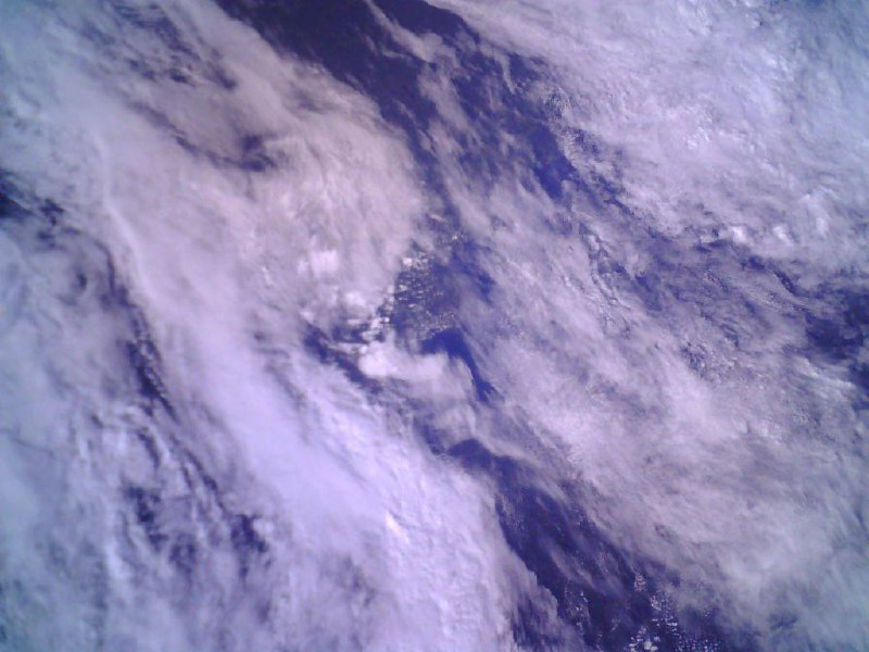 Транслирует и показывает RTU MIREA1 📡В предстоящие выходные спутник Российского технологического университета МИРЭА поделится видами Земли и космоса.00