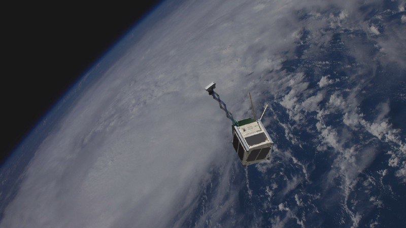 Готовится к запуску первый в мире деревянный спутник.12 апреля - UPM Plywood, Arctic Astronautics и Huld объявили о совместной миссии по выводу первого в истории деревянного спутника WISA Woodsat  на полярную орбиту Земли с помощью ракеты-носителя 