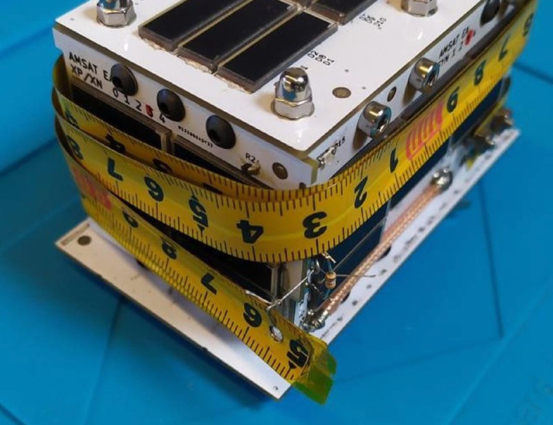 Жаль, но с развертыванием антенн, спутников «EASAT-2» и «HADES» возникла проблема. Хотя аппараты работают. Как минимум один, «EASAT-2», принятый сигнал которого опубликован в твиттере. Сигнал смогли принять с помощью радиотелескопа. Так, что зря я мерз пытаясь принять их сигналы на свою 5 эл. Яги-Уда. Если и вы мерзли в ожидании их пролета, респект, вы были не одни😅 Эх, а в опубликованном описании AMSAT-EA все было так заманчиво😌Надеюсь у команды, все же получится «достучаться до небес» и спутники встанут в строй, радуя радиолюбителей всего мира. UPD - «HADES» услышали. Но тоже, далеко не на 5-ти эл. антенну)#EASAT2 #HADES