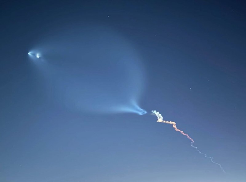 Вчера прошел, успешный демонстрационный запуск ракеты-носителя Ariane 6. Если не считать отказ двигателей малой тяги второй ступени, для торможения и схода с орбиты. Но то другое) Саму ступень удалось увидеть на первом витке. Сигналы с отслеживаемого модуля GENESIS-A на 2-метровом любительском участке диапазона не засёк. Прошел тихо. Почти так же тихо прошел запуск любительских и образовательных спутников в минувший четверг. 4 июля 2024 года в 04