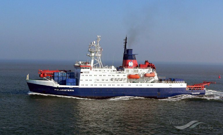 Во время рейса, с 20 декабря в течение примерно одного месяца, Felix будет работать DP0POL / mm с исследовательского ледокола «Polarstern», в основном CW и цифровыми видами. Ожидается, что с середины января до середины марта 2021 года DL5XL будет активен с исследовательской станции Neumayer III, подписав DP1POL. Радиолюбительская станция в Антарктиде оборудована для работы со спутником HF и QO-100. Clubcall DP0GVN также может иногда использоваться другими операторами. QSL-менеджер для DP0POL / mm и DP0GVN - DL5EBE, QSL-карточки для DP1POL будут обрабатываться DL1ZBO (direct, через бюро или LotW для всех позывных)