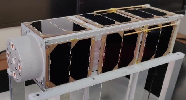 Запланированной на 5 февраля отключения радиолюбительской полезной нагрузки спутника GreenCube IO -117, пока не состоялось. Письмо команде s5lab.space, под чьим управлением находится МКА GreenCube с просьбой отложить отключение диджипитера направили и организация AMSAT и коллеги из Италии AMSAT-IT.Отдельно, радиолюбители создали петицию, которая на данный момент набрала более 2000 подписей. На 7 февраля радиолюбительская нагрузка спутника IO-117, функционирует.