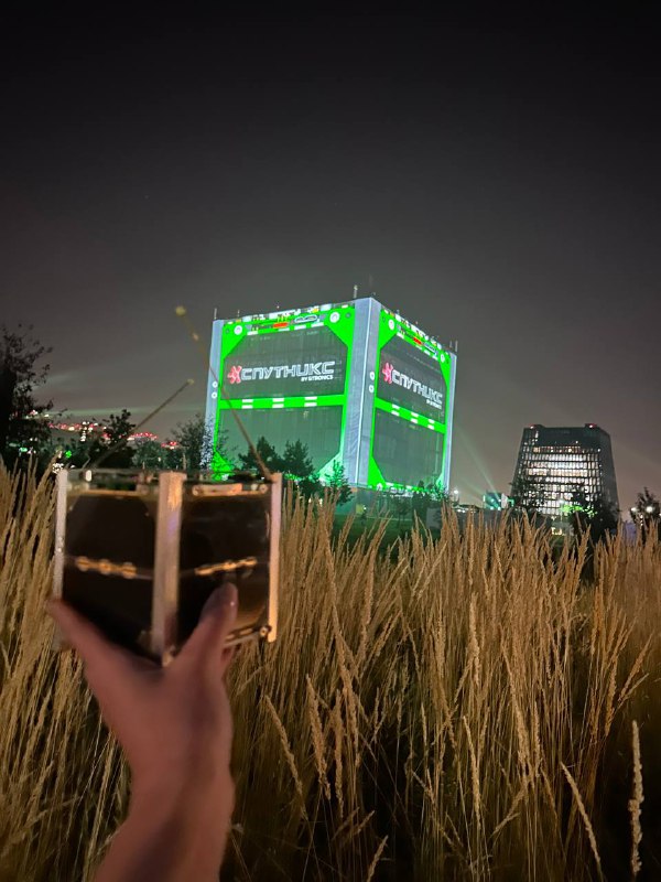 🛰 Сегодня в Сколково появился ГиперКубСат формата 1U. 😅 Мощно💪🛰