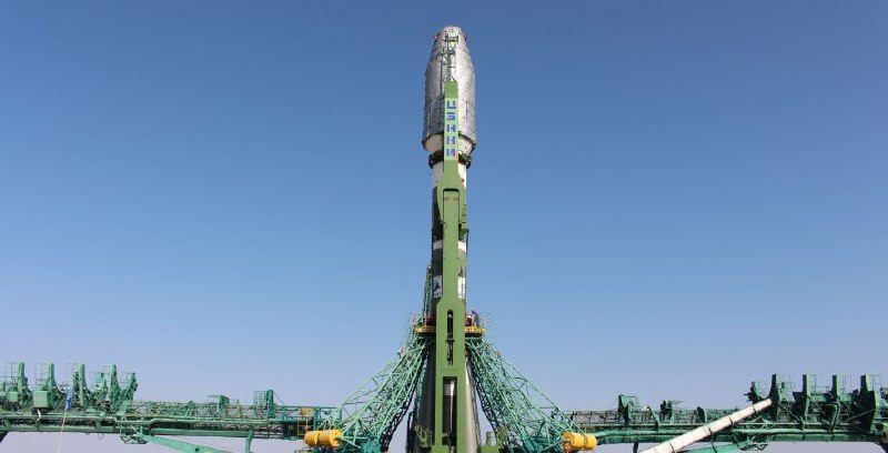 По сообщению Роскосмоса, 16 августа 2021 года, из монтажно-испытательного корпуса состоялся вывоз ракеты-носителя «Союз-2.1б» с разгонным блоком «Фрегат» и 34 спутниками компании OneWeb на борту. В данный момент ракета-носитель установлен на стартовой площадке № 31 космодрома Байконур. Пуск запланирован на пятницу, 20 августа, в 01
